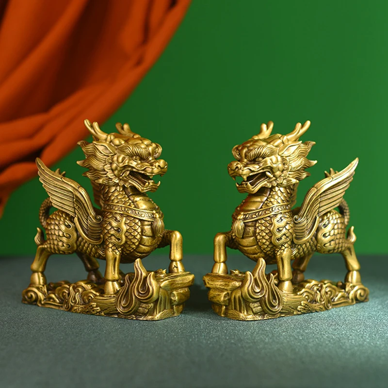 A pair of fortune-bringing Kirin ornaments in Chinese style for office, living room, wine cabinet, shop, housewarming, or openin