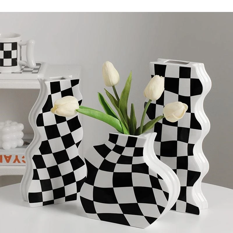 Black and White Twisted Squares Ceramic Vase Modern Decor Floral Vases Decorative Flowers Pot Flower Arrangement Desk Decoration
