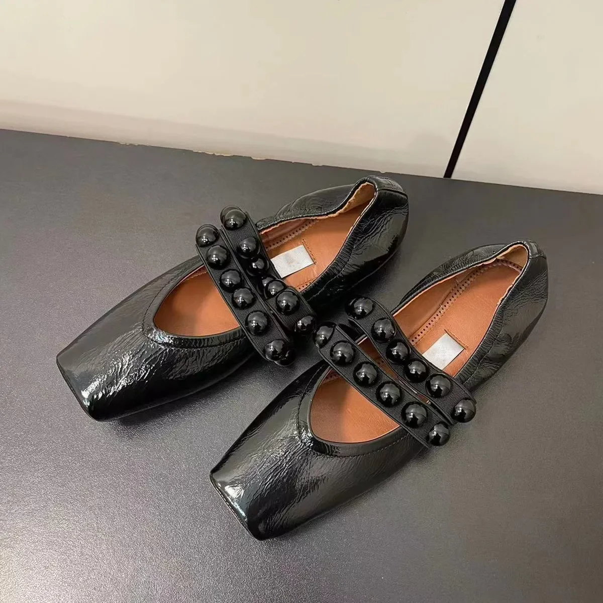 Flat bottomed versatile Mary Jane shoes for women, 2026 autumn new item, shallow mouth straight strap retro single shoe