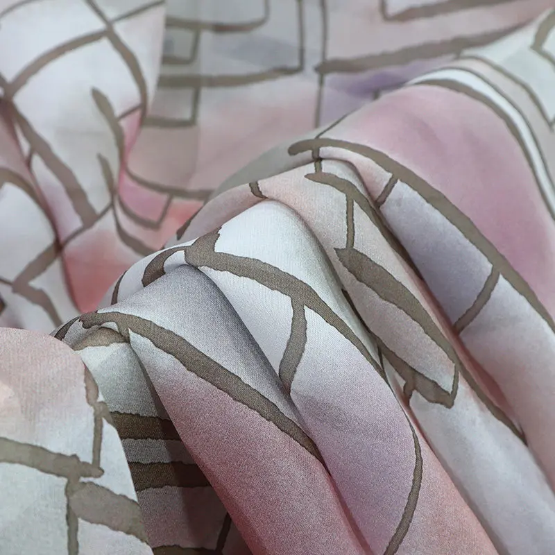 High Quality Gentle Blooming Geometric Silk Fabric Silkworm Silk Fashion Cloth