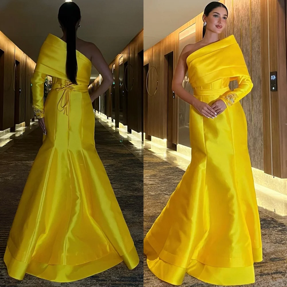 

Индивидуальные высококачественные желтые атласные вечерние платья на одно плечо с длинными рукавами, платья для выпускного вечера, классические платья для особых случаев