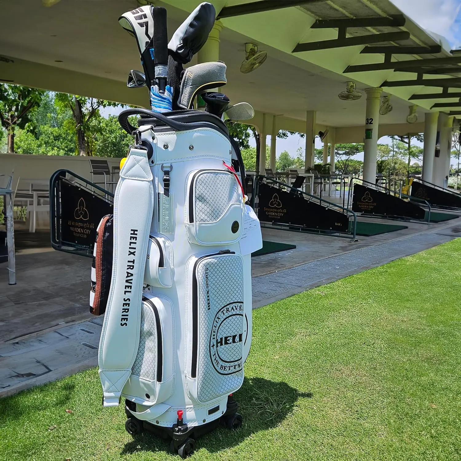 HELIX All-in-one Golf Bag Men with 4 Wheels Easy to Clean