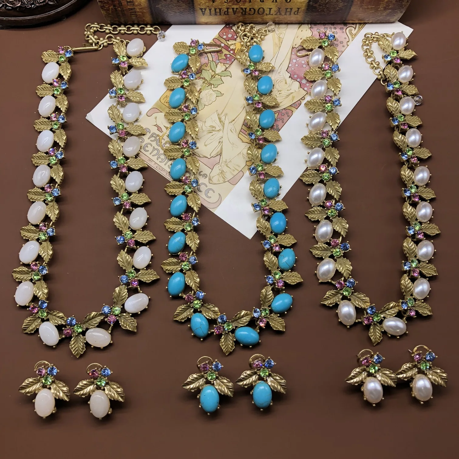 Vintage retro leave rhinestone  necklaces Classical stud earring jewelry