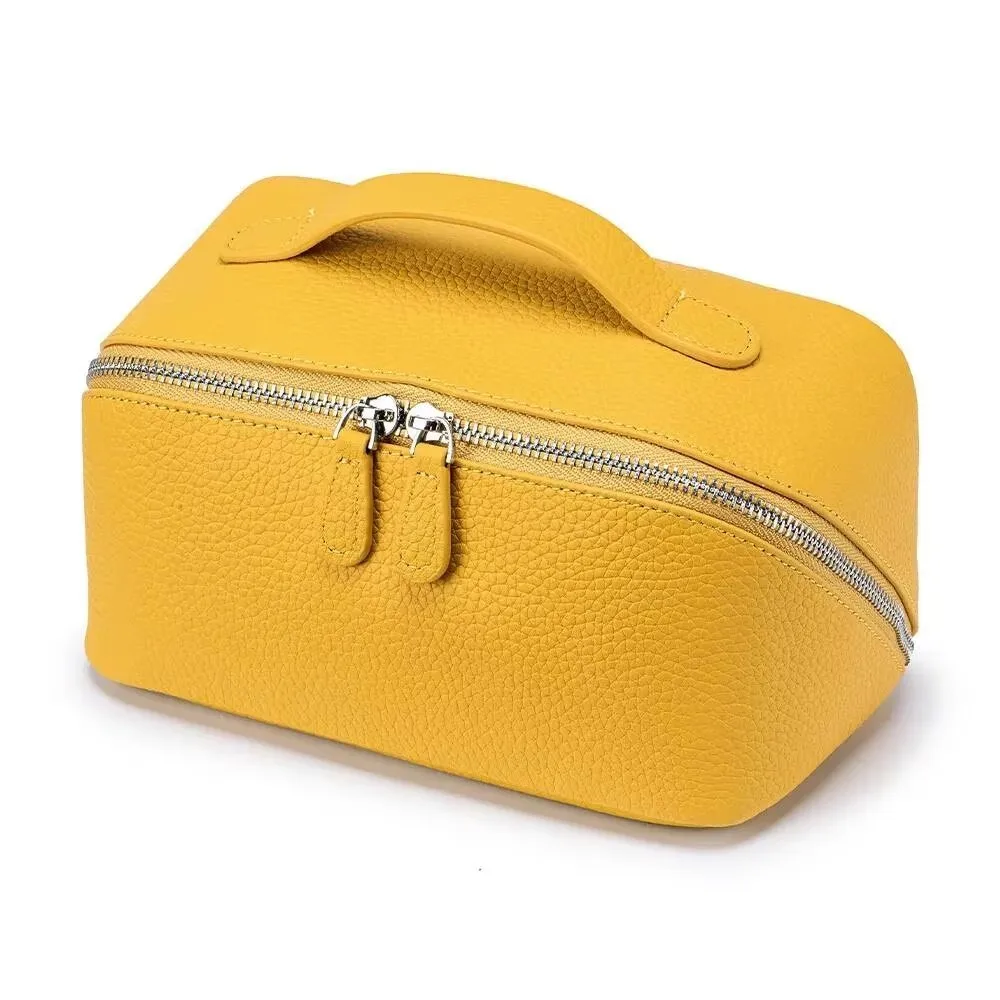 Fashion Woman Outdoor Bag Lady Tote Bag Genuine Leather Travel Organizer Bag Woman Handbag Cowhide Portable Makeup Bag