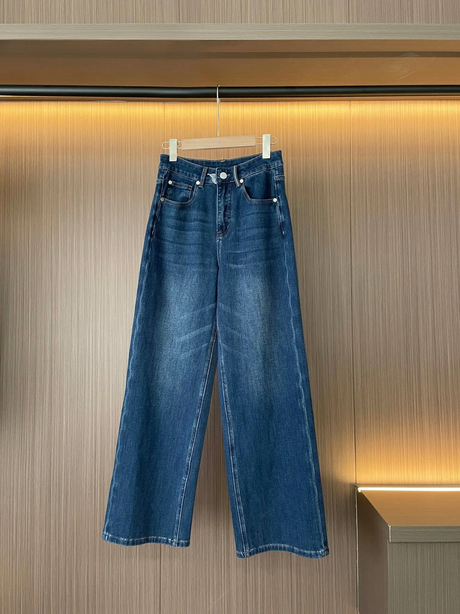 New Spring/Summer High-Quality Fashion Horseshoe Straight Leg Four-Way Stretch Jeans For Women