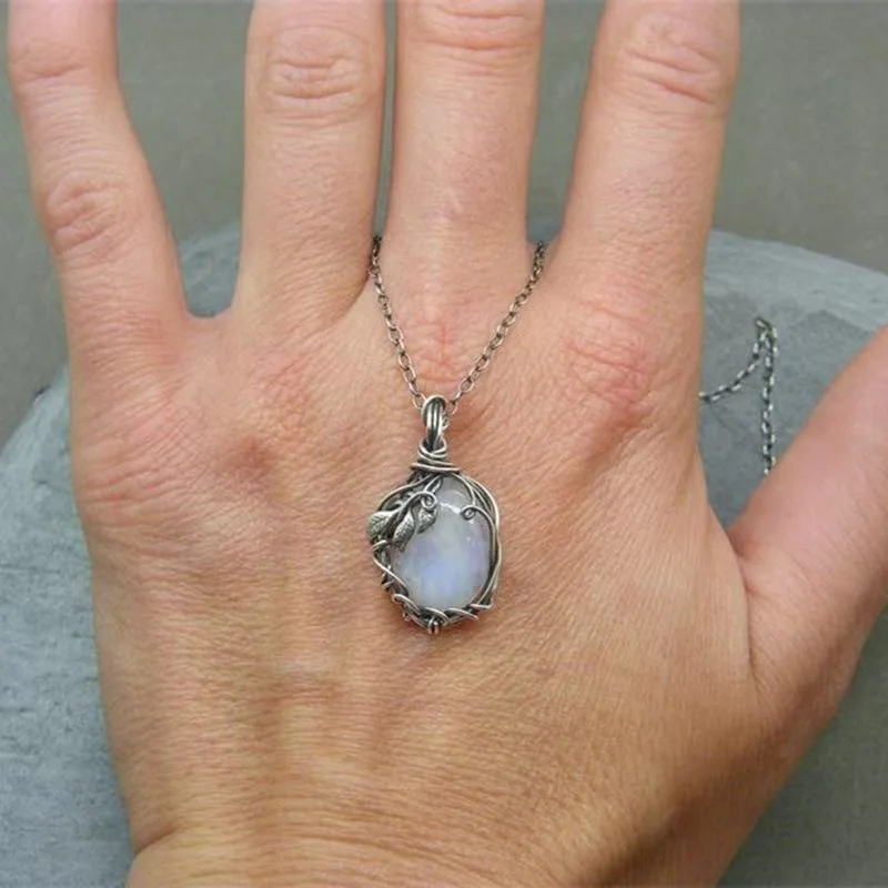 الاتجاه العالمي الجديد تأثيري اكسسوارات Moonstone المرأة العظام سلسلة الرجعية البوهيمي نمط ورقة الكرمة الملحقات