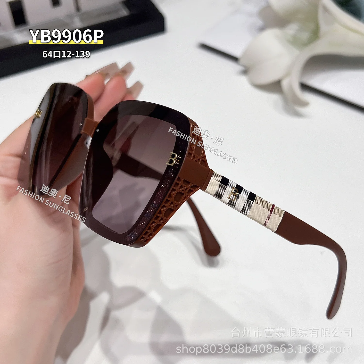 Designer HD Polarized Driving Sunglasses Classic Checkered Temple UV400 Protection Sun Shading Luxury Premium Quality Anti Glare