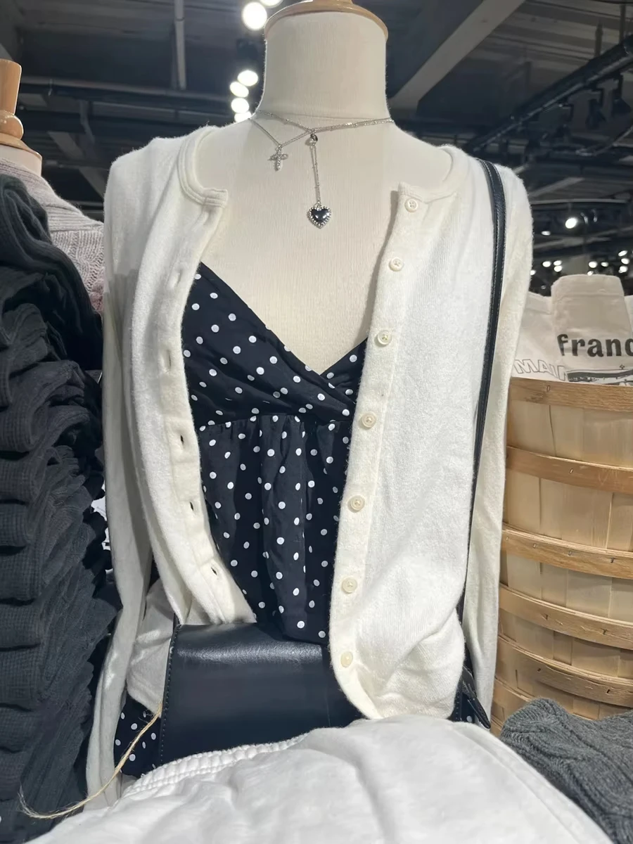 

Бежевая трикотажная футболка с длинным рукавом, осенние новые милые однобортные хлопковые тонкие футболки с круглым вырезом, женские простые универсальные милые футболки