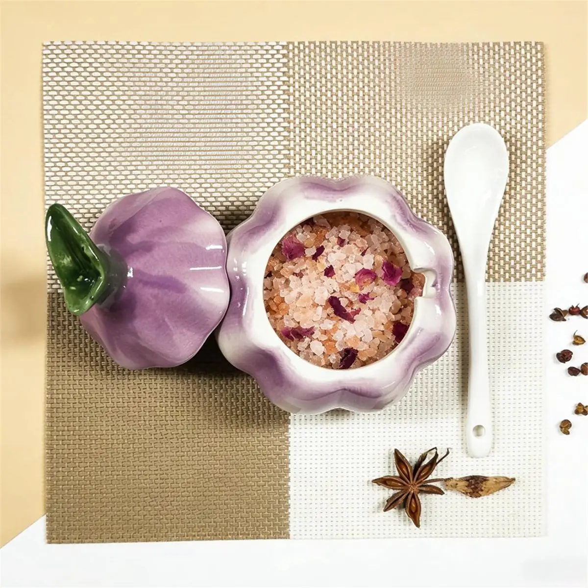 2026 New Ceramic Salt Container,Onion Shaped Salt Cellar ,Salt Cellar with Lid and Spoon,Multi-Purpose Kitchen Spice Container