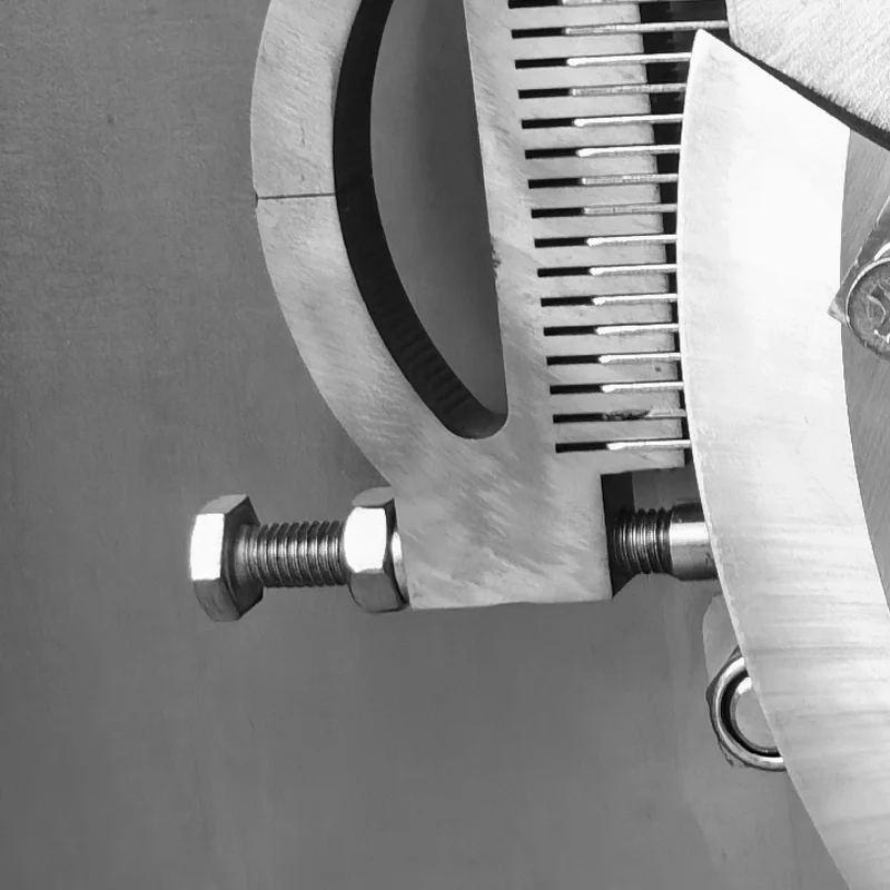 

Commercial Doughnut Machine For Making Doughnuts In Cake Shop Flower Shaped Round Donut Forming Machine