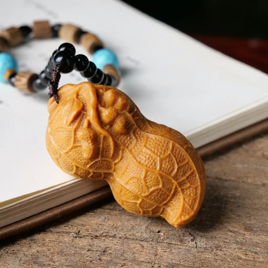 Sandalwood Carved Good Luck Peanut Hand Piece Portable Pendant Wooden Craft Worry Toy Collectible Charm Home Decor Gift