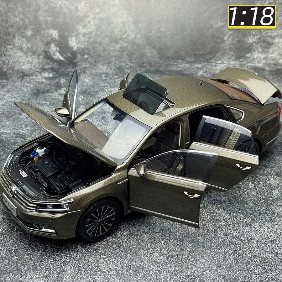 Oryginalny 1:18 Brand New Passat 2016 SAIC Volkswagen Alloy w pełni otwarty model samochodu kolekcja ozdób