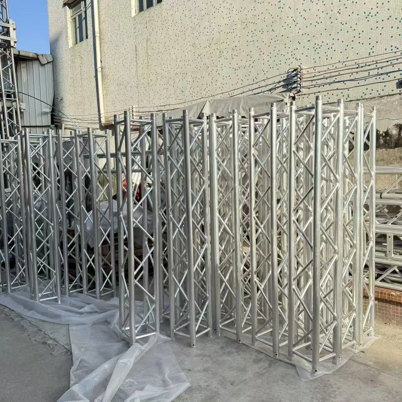 Lightstar Durable Silver/Black Global F34 Aluminum Alloy Square Truss System Stage 500kg Load Capacity Quick Connection 0.5-4M