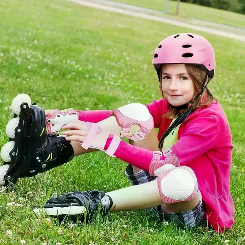 

Children's Knee Pads 6-Piece Protective Gear / Skating Safety Gear Wrist Guards, Elbow Pads, Knee Pads