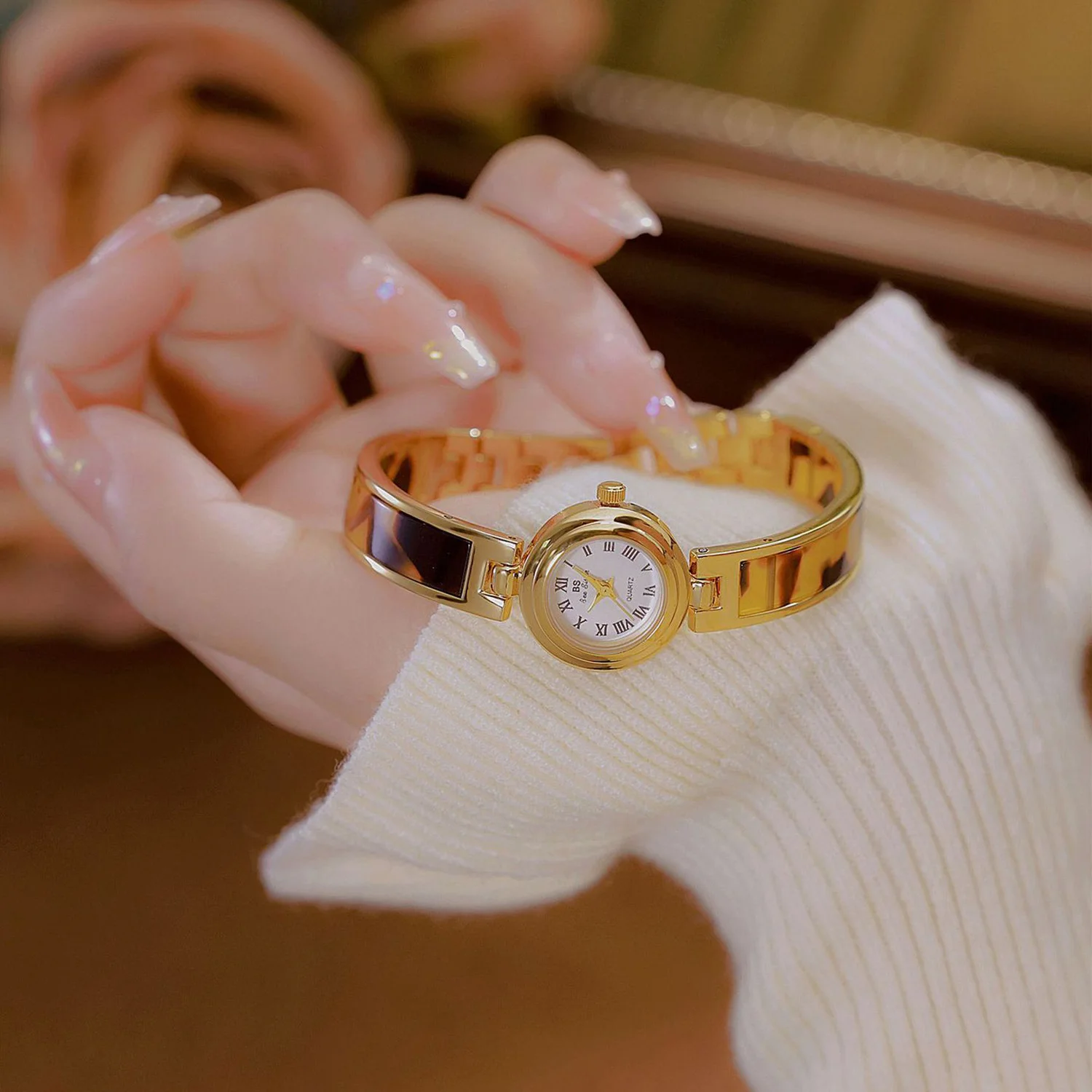 Luxury Small Dial Quartz Ladies Watches Classic Vintage Gold Bracelet Party Dress Watch For Woman Gift Reloj Para Mujer