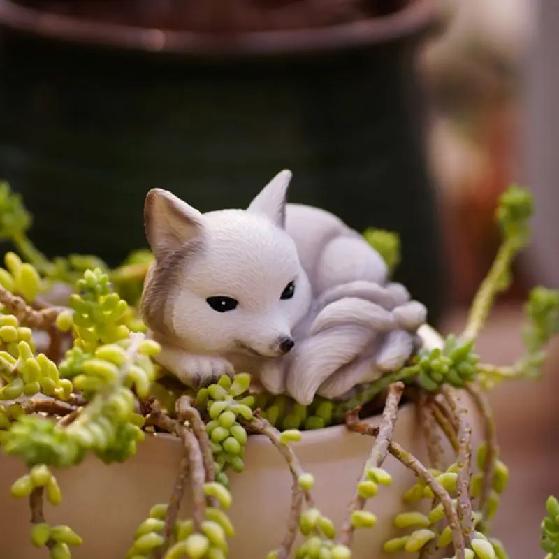 White Lying Position Nine-Tailed Fox Succulent Planter Pot Plant Decoration Micro-Landscaping Outdoor Garden Aquascape Ornaments