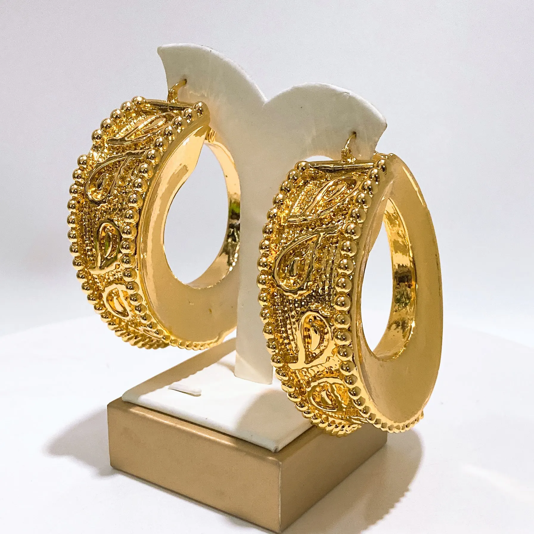 New In Oversized Gold Embossed Chunky Hoop Earrings Vintage Textured Statement Jewelry for Women, Fashion Party Accessory