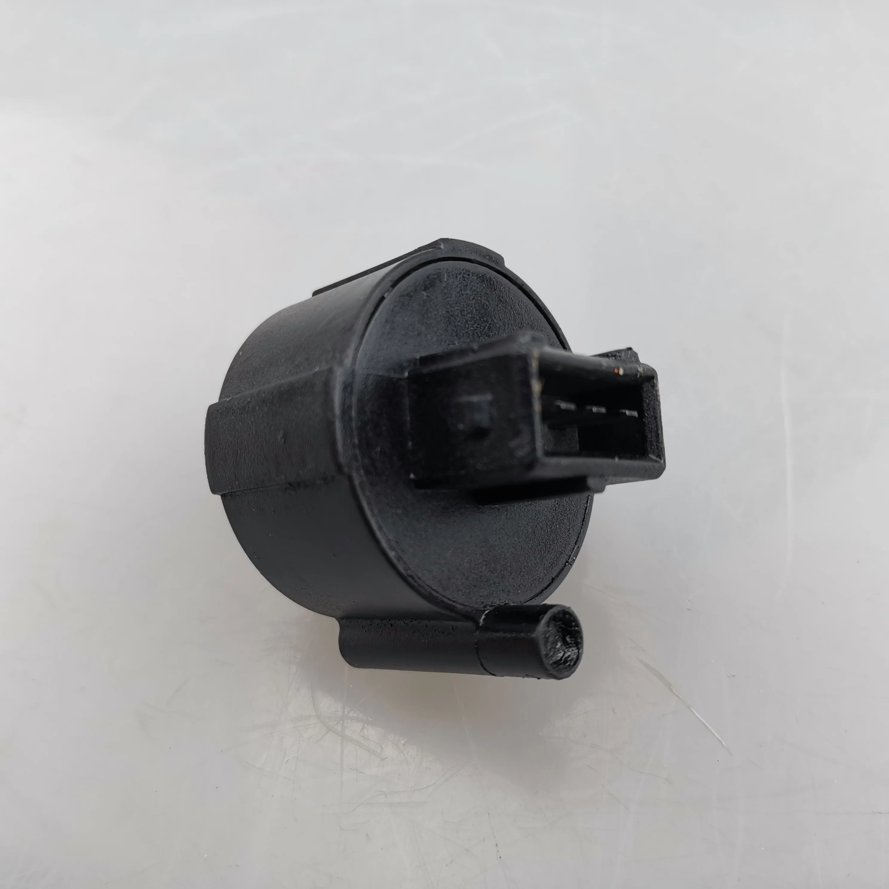 The V80 Old Fuel Water Position Sensor C00030855