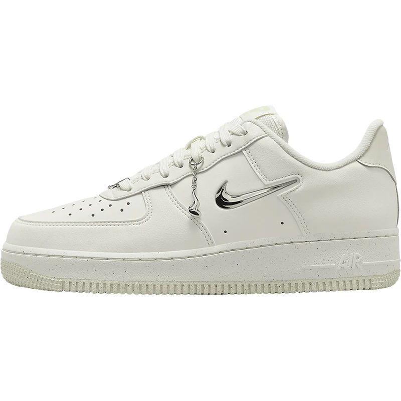 حذاء رياضي كاجوال كلاسيكي متين للسيدات من Nike Official أصلي لعام 2024 FN8540-100