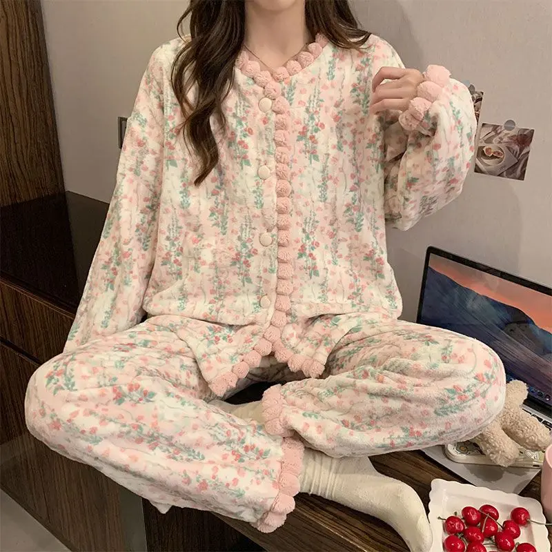 

Thickened Flannel Sleepwear Women's Autumn Winter New Style Casual Warm Home Clothes Set Can Be Worn outside V-neck Long Sleeve