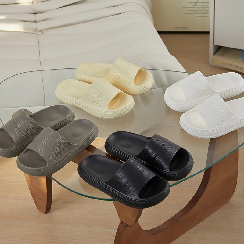 Pantofole da uomo in EVA morbide antiscivolo da donna sandali estivi accoglienti inodore coppia scarpe da casa per interni ed esterni unisex per la casa