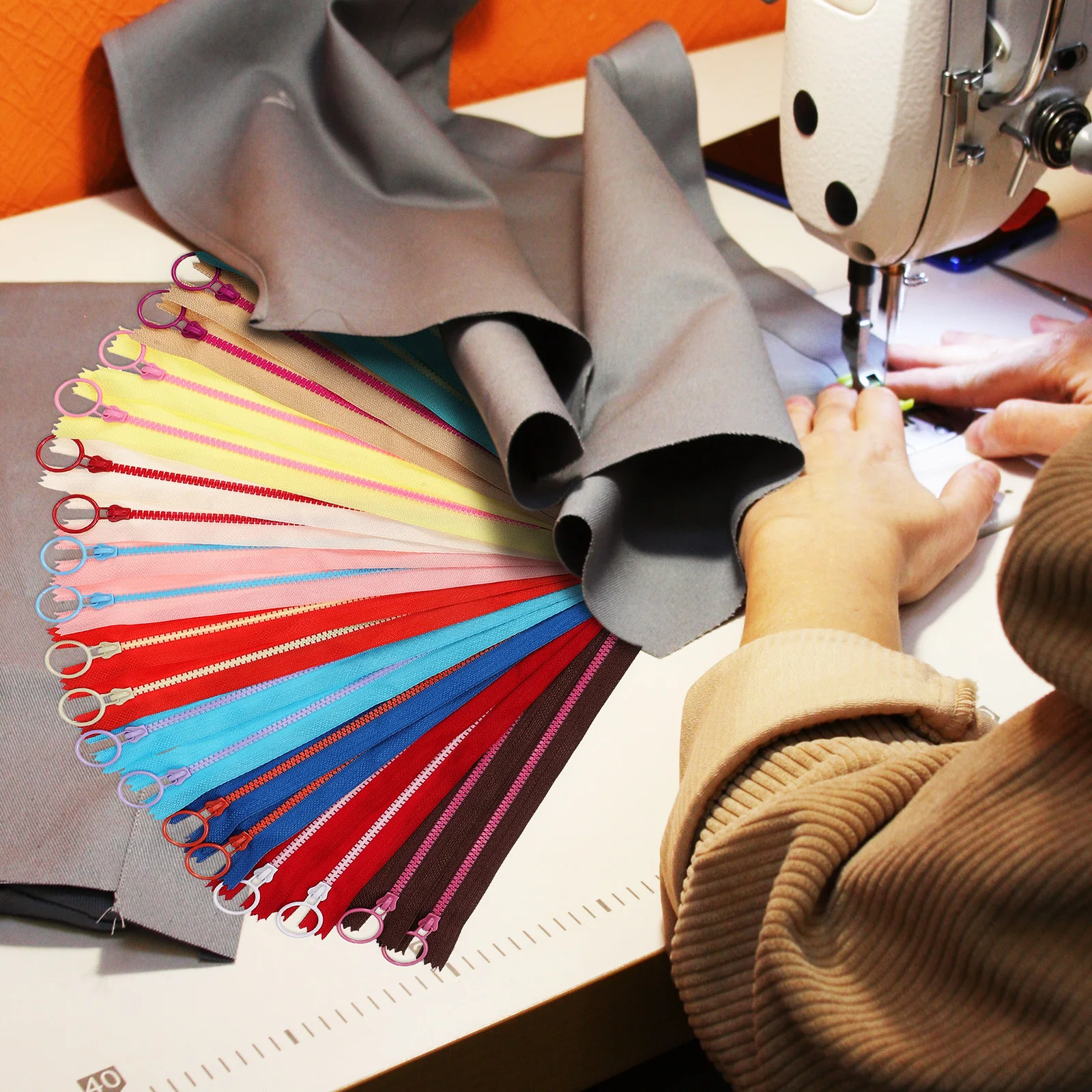 

20Pcs Vibrant Resin Zippers with Lifting Rings for Sewing Projects Bags Purses Clothing Craft Zippers Easy Install