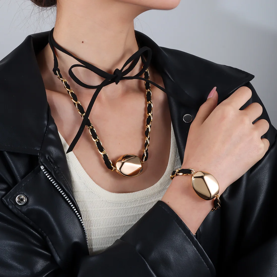 DIY accessories European and American cross-border winding flannel binding rope bow necklace exaggerated special-shaped bead bra