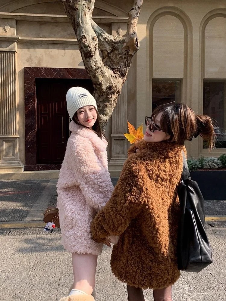 Retro ort Fur Jaet Lamb Fur Women's Faion Winter Trend Youthful Warmth Sweet Sle Straight Hemline Single Button Closure