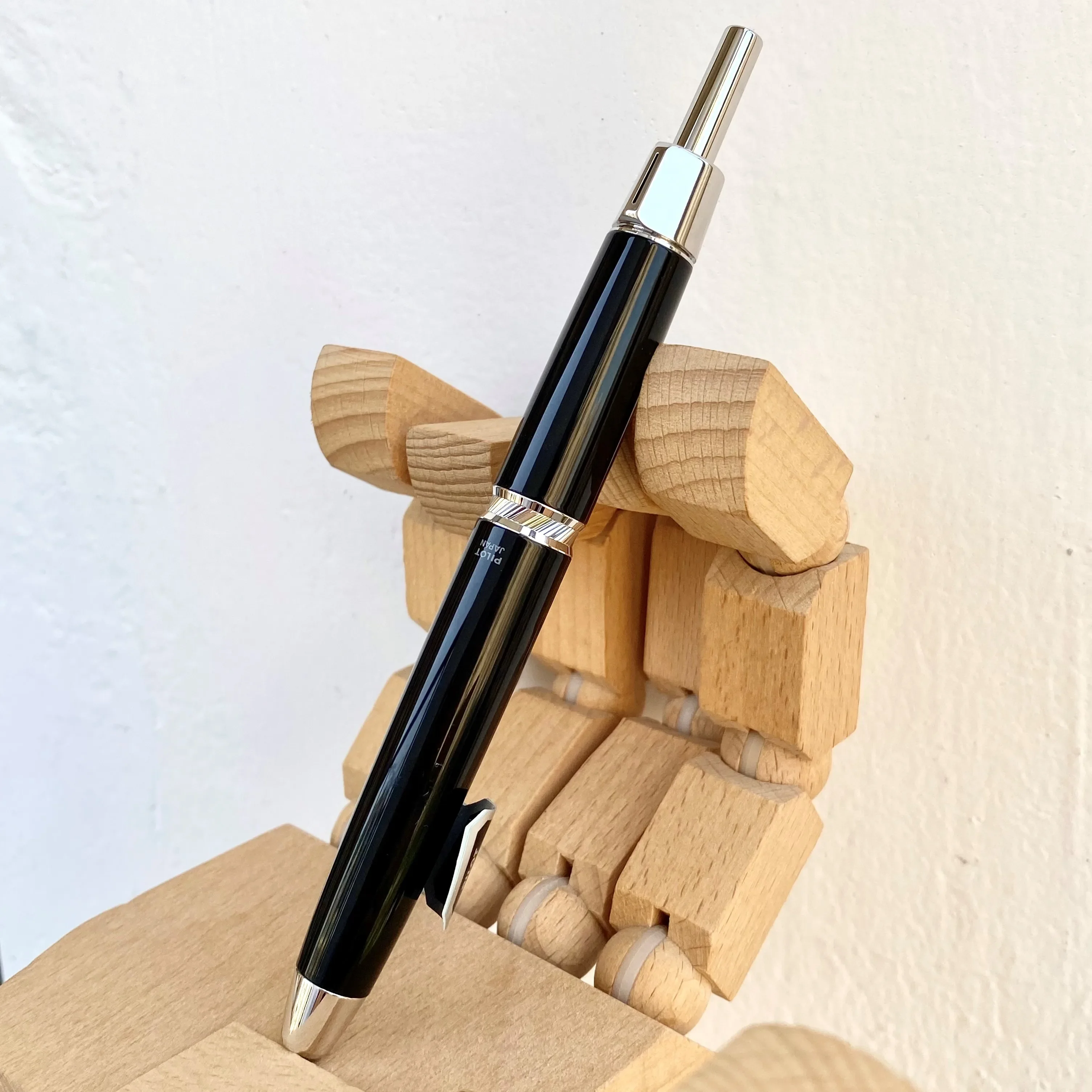 New Japan PILOT Bailes LS Smooth Japan Pen Capless Fountain Pens 18K Gold Nib Pens Stationery Pen For Accessories Writing