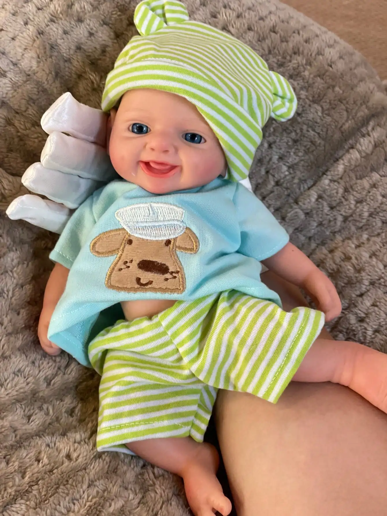 

Saskia 10-Inch Lifelike Solid Silicone Reborn Boy | Handcrafted Painted Newborn | New Year Gift