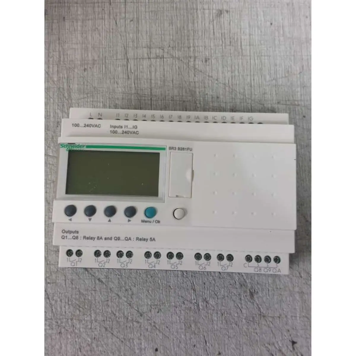 SR3B261FU modular smart relay, Zelio Logic SR2 SR3, 26 IO, 100 to 240V AC, clock, display