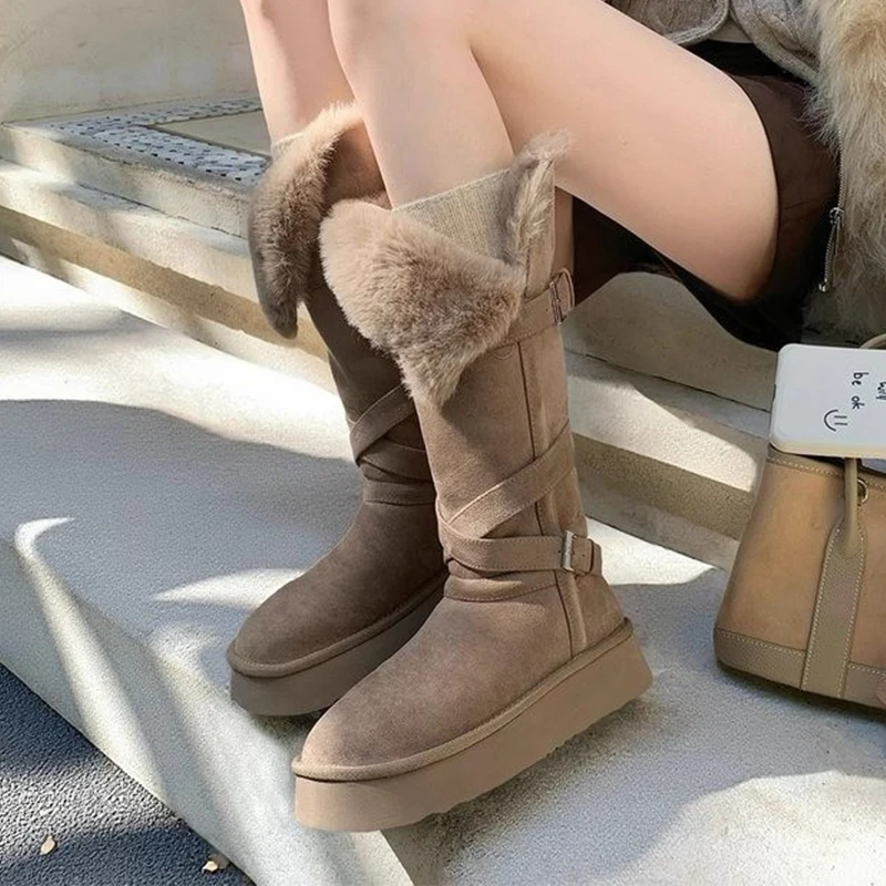 النساء الفراء منتصف العجل الأحذية أحذية منصة مسطحة أفخم حذاء الثلج عالي الرقبة دافئ 2025 الشتاء الاتجاه أحذية رياضية أحذية تشيلسي عادية De Mujer