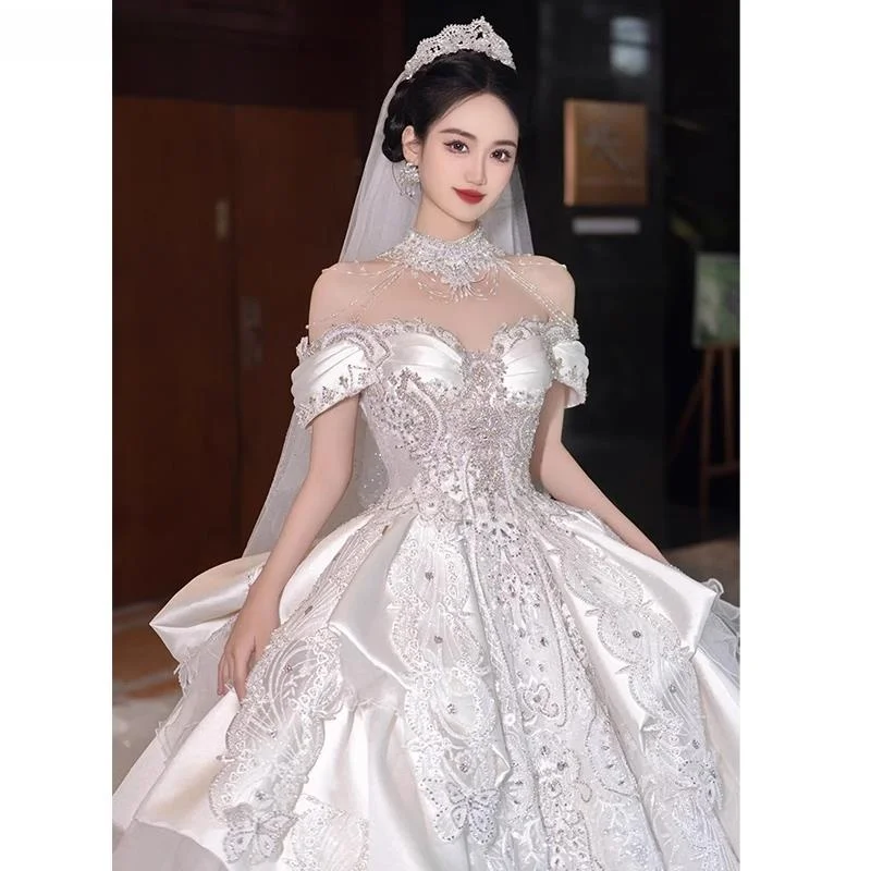 

Ele атласное свадебное платье Dr 2025, новое винтажное роскошное свадебное платье с длинным шлейфом и тяжелой вышивкой на одно плечо