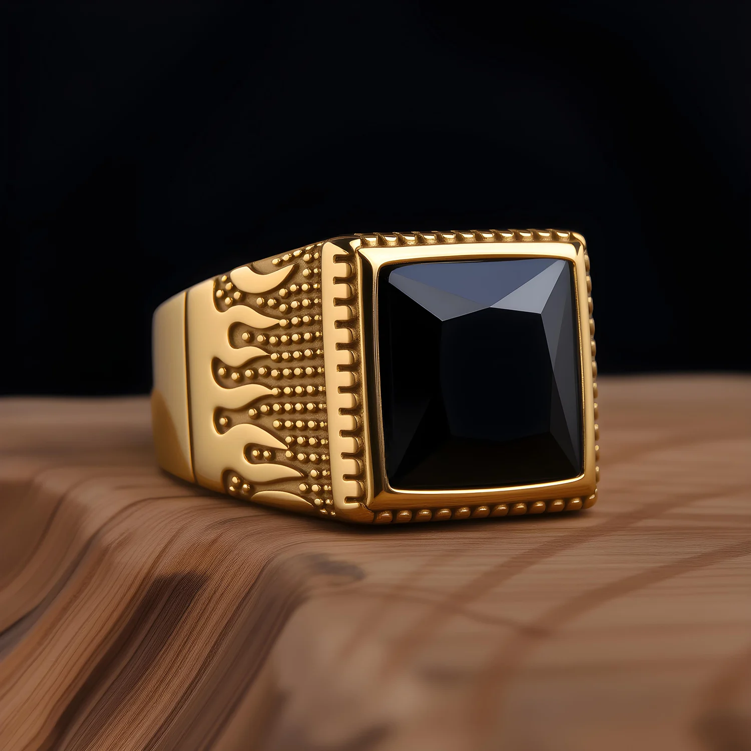 R3373 Men\'s High Quality 316LStainless Steel Onyx 18KGild Rings Classic Fashion Trend Jewelry Product