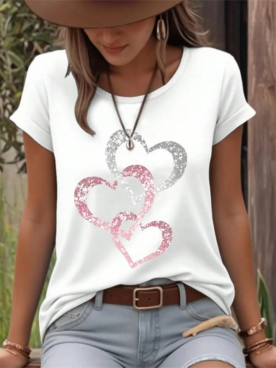 Plus-Size Women s Heart-Print Crew Neck Short-Sleeved Casual T-Shirt, Suitable For Summer Graphic T-Shirts, Women s Tops.