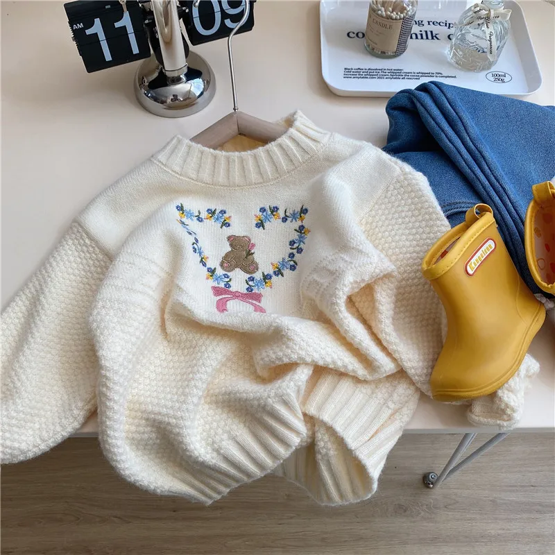 

2024Girl's Sweet Knitted Sweater Autumn New Cute Fashion Soft round Neck Top Fashion