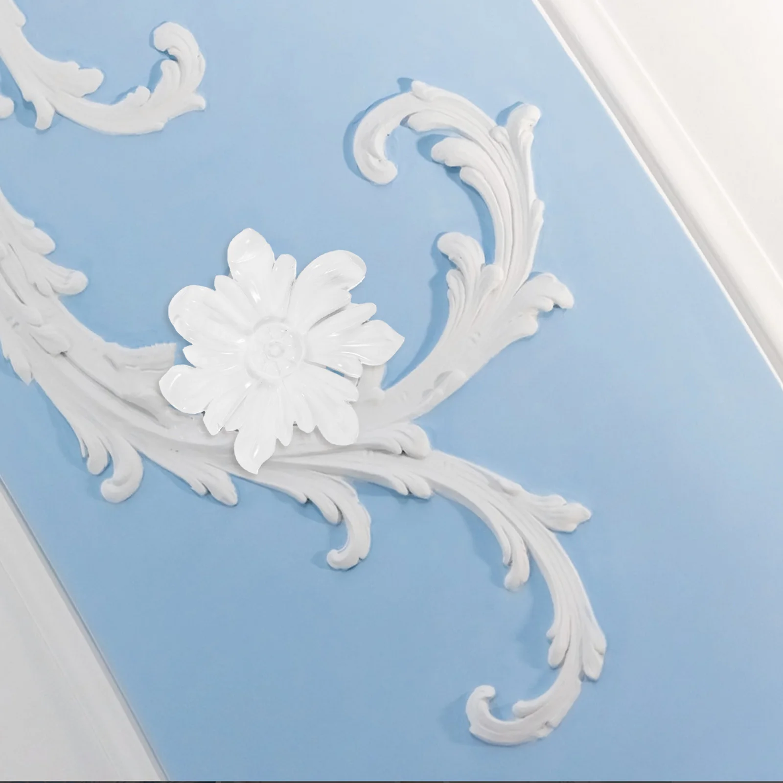 

French Style Adhesive Onlay Decor Carved Flower Resin Applique Living Room Backdrop Embellishment Self-Sticking Flower Shaped