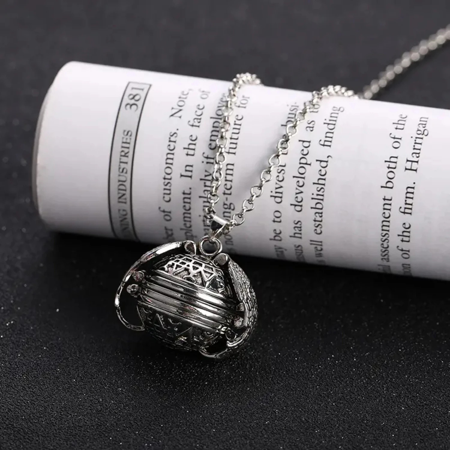 Exquisite Christmas Photo Box Pendant Necklace - Unique Gift for Women