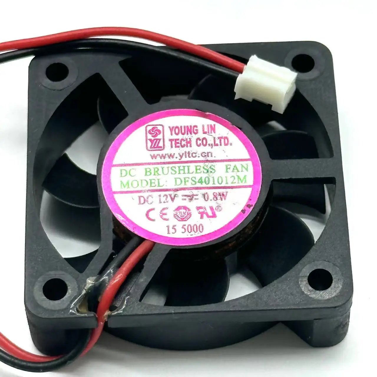 

Young Lin DFS401012M Server Cooling Fan DC 12V 0.8W 40x40x10mm 2-Wire