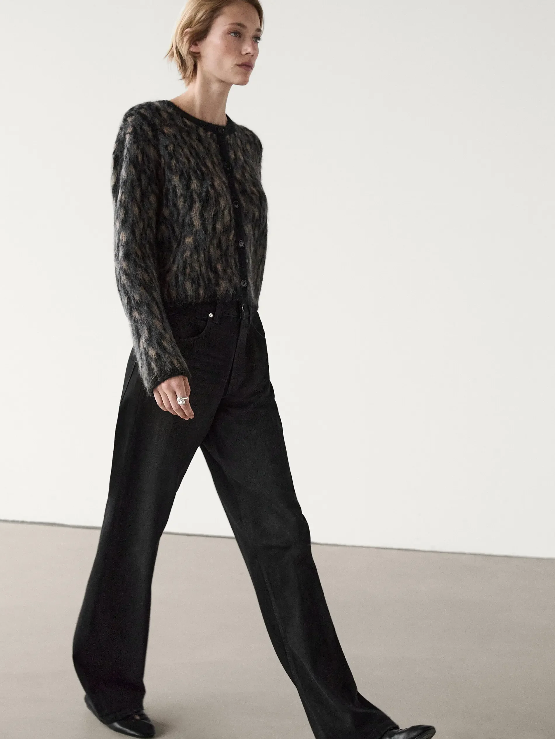 

Ethereal MD 2026 YAZHIMEI: Новая весенняя коллекция женских повседневных мягких кардиганов с леопардовым принтом и круглым вырезом, короткая куртка