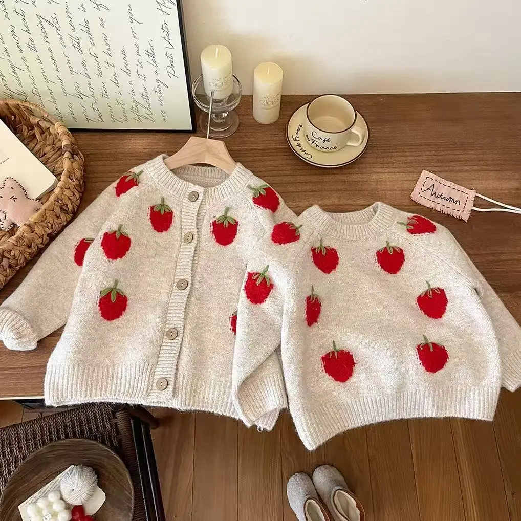 Korean Version Girls 2025 Autumn New Fashionable fashionable Knitted Cardigan Jacket Children Strawberry Jumper Coat Autum