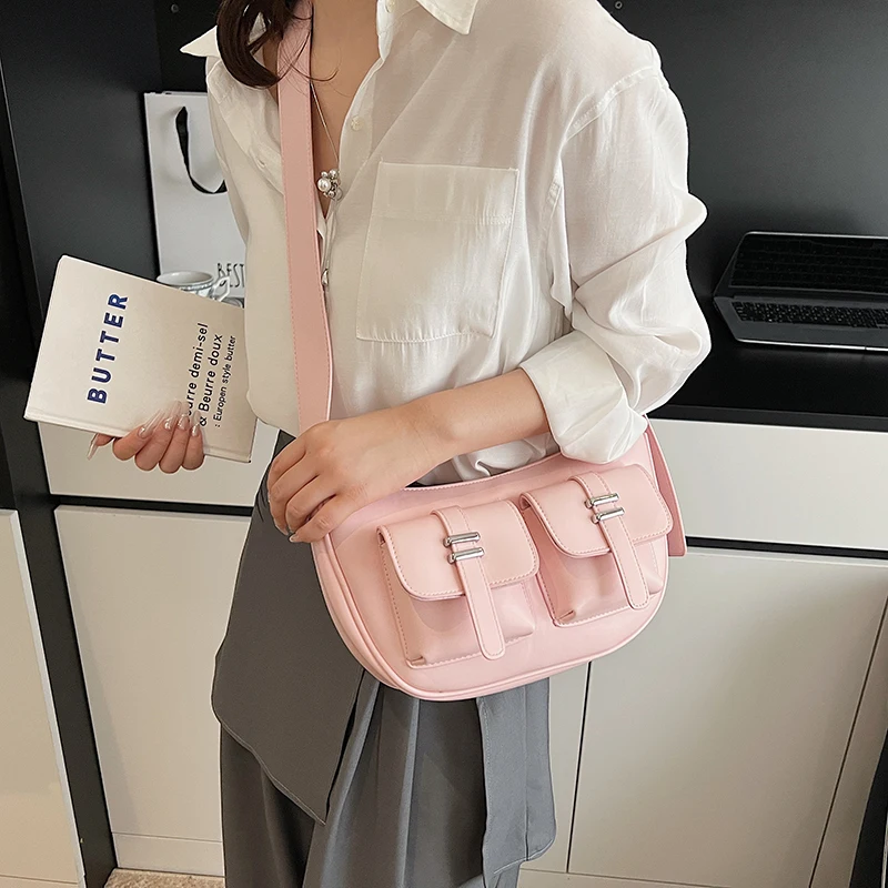 حقيبة يد نسائية فاخرة من الجلد بتصميم كلاسيكي على الموضة حقيبة كتف أنيقة للارتداء اليومي الحديث