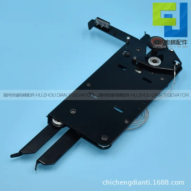 تنطبق على جهاز قفل باب السيارة Ouling OMJ09X.2 Thyssen، Jiajie، Shenlong قاطع باب المصعد المضاد للتصادم