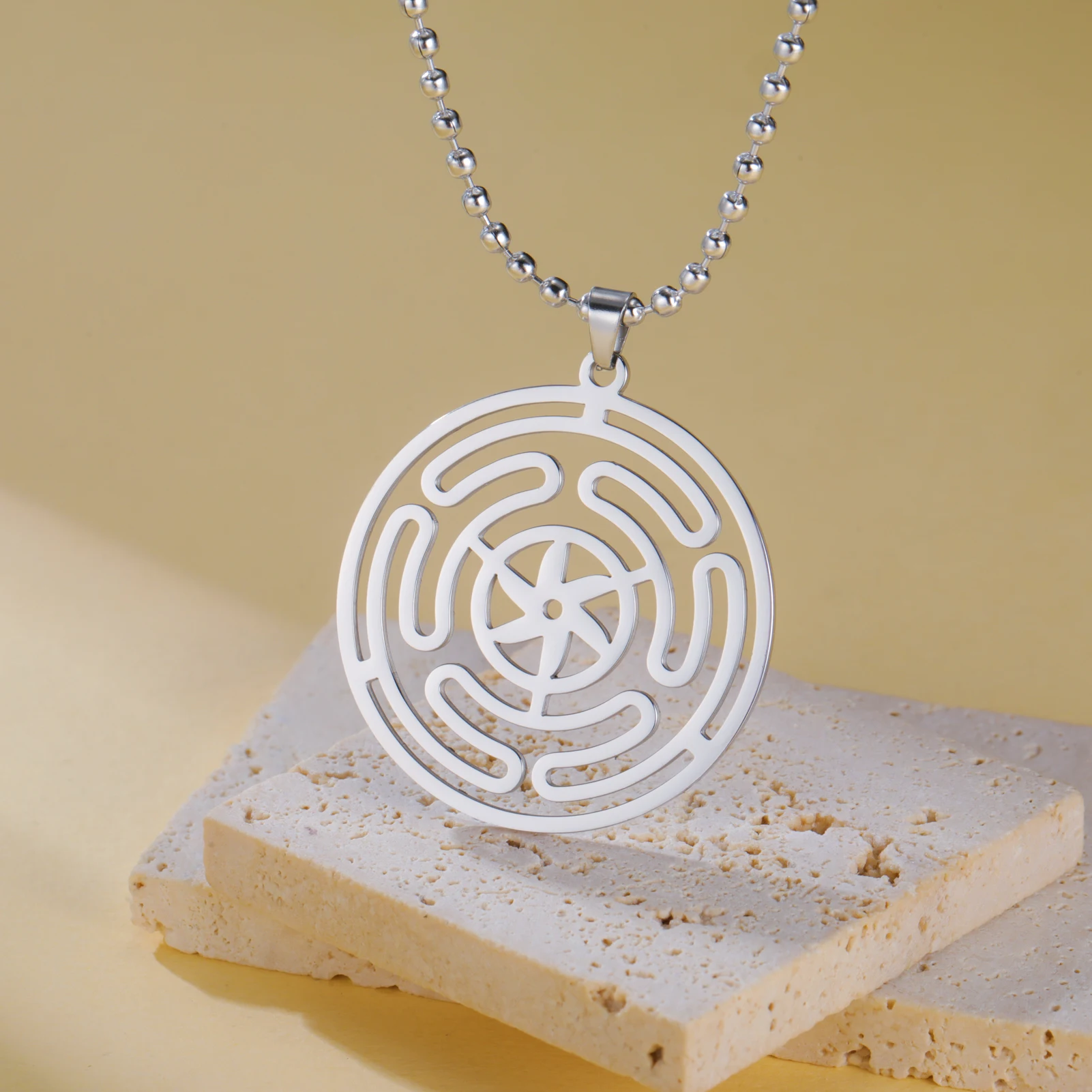 Hekate Women's Wheel Necklace Strophalos Hecate Magic Symbols Witchcraft Power Talisman Men's Stainless Steel Jewelry