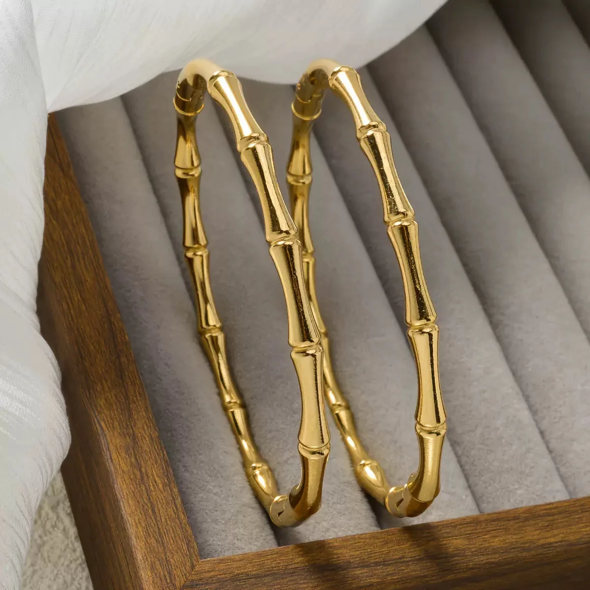 Fashionable Individualized Bamboo-Shaped Stainless Steel Bracelet For Women. Elegant And Versatile Stainless Steel Accessory.