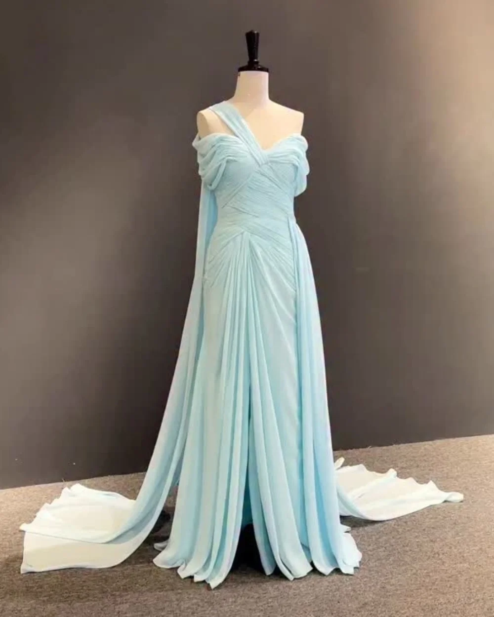 Aangepaste formele chiffon plooi recht off-the-shoulder lange quinceanera luxe feestjurken van hoge kwaliteit voortreffelijk