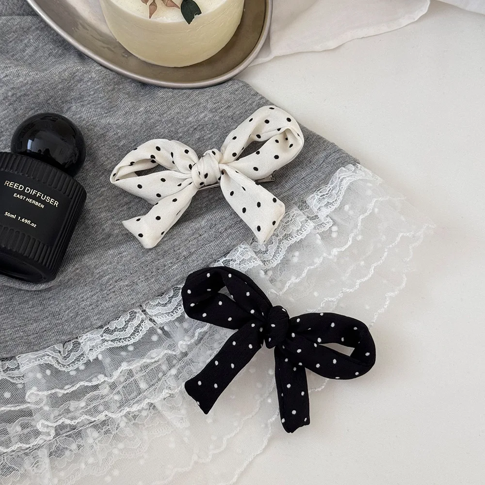 

Polka Dot Bangs Clip Black and White Hairpin Side Forehead Simple Bow Three-dimensional Korean Duck Bill Versatile