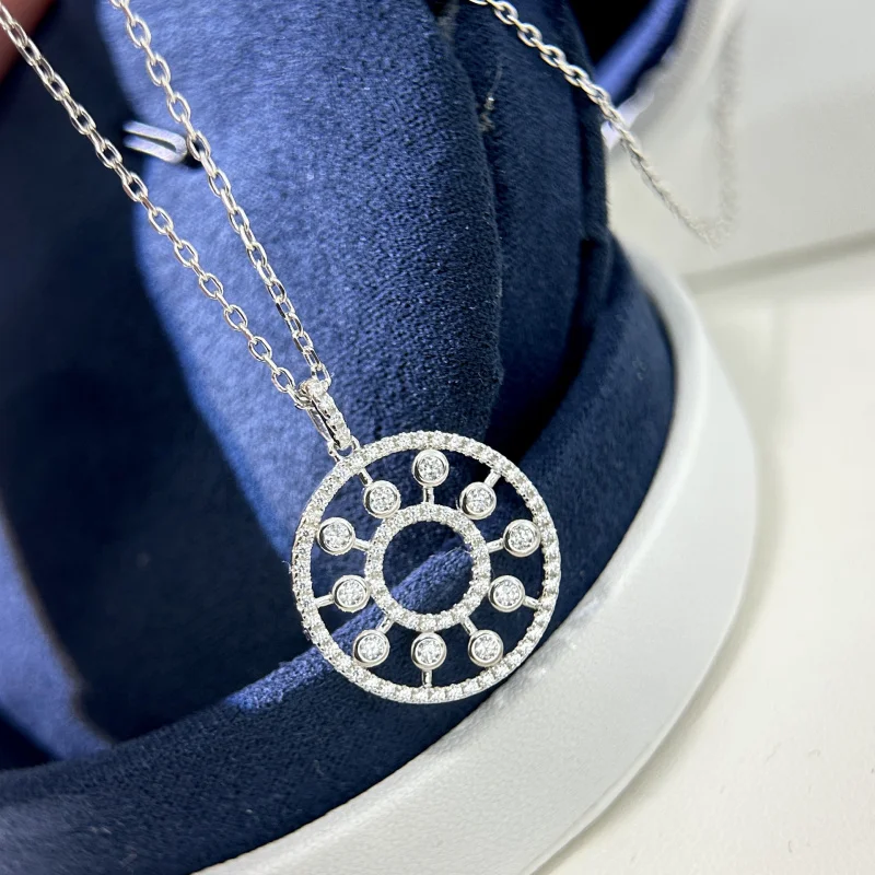 S925 Sterling silver classic Dewdrop hollowed-out disc necklace Circle exquisite diamond collar bone chain