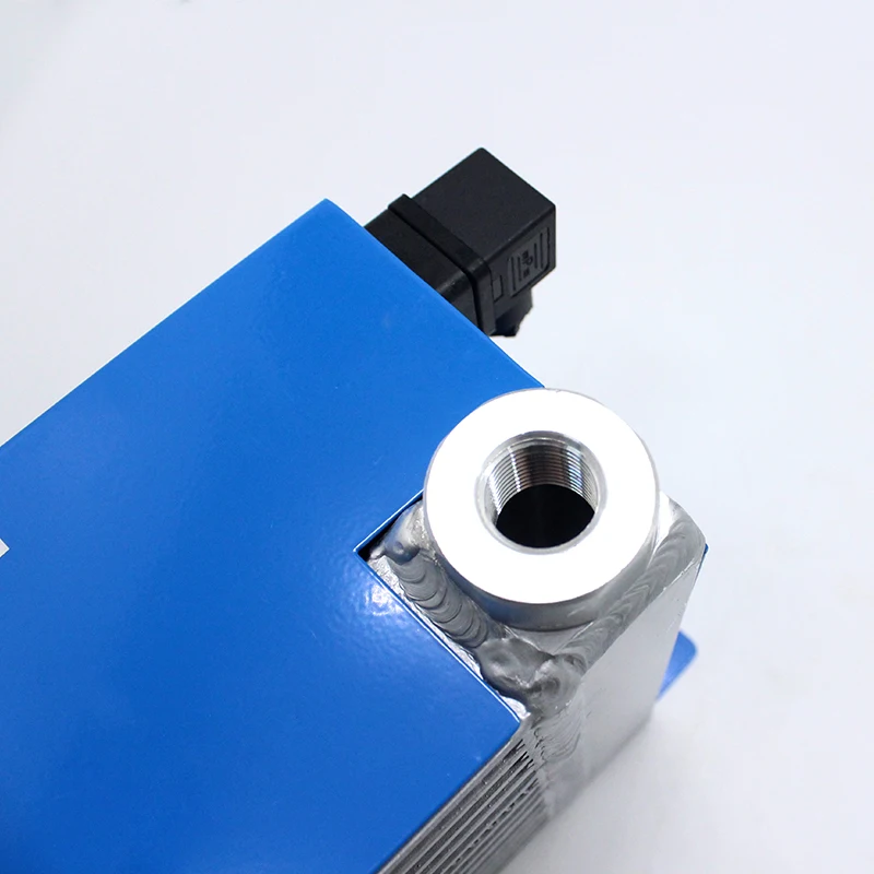 AH0607T-CA 40L/min Flow Radiator Oil Cooling Heat Exchanger Radiator Oil Cooler Plate Pin Heat Exchanger for Hydraulic System