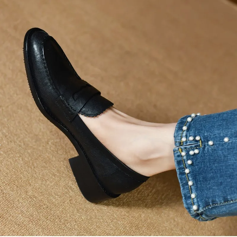 Women‘s Flats Cowhide Flat Shoes Vintage Casual Loafers Spring Autumn Slip On Women Simple Shoes Round Toe Daily Quality Flats